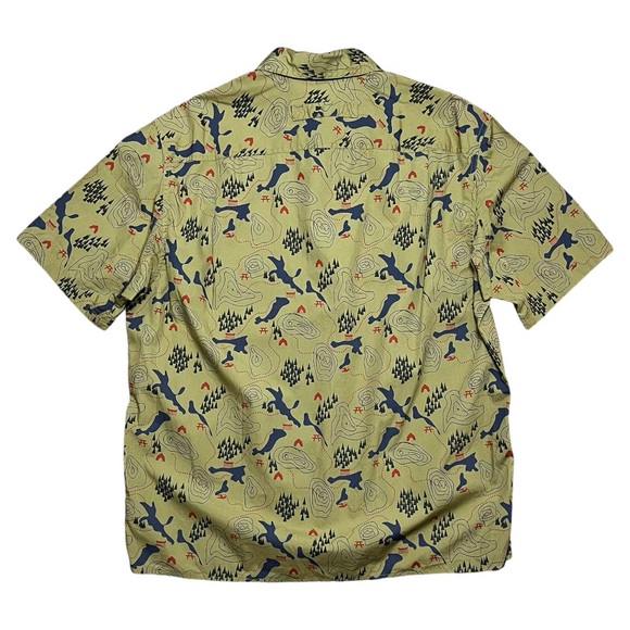 Duluth Trading Co. Untucked BBQ Relaxed Fit Short Sleeve Button Down Shirt Sz M - Picture 2 of 10